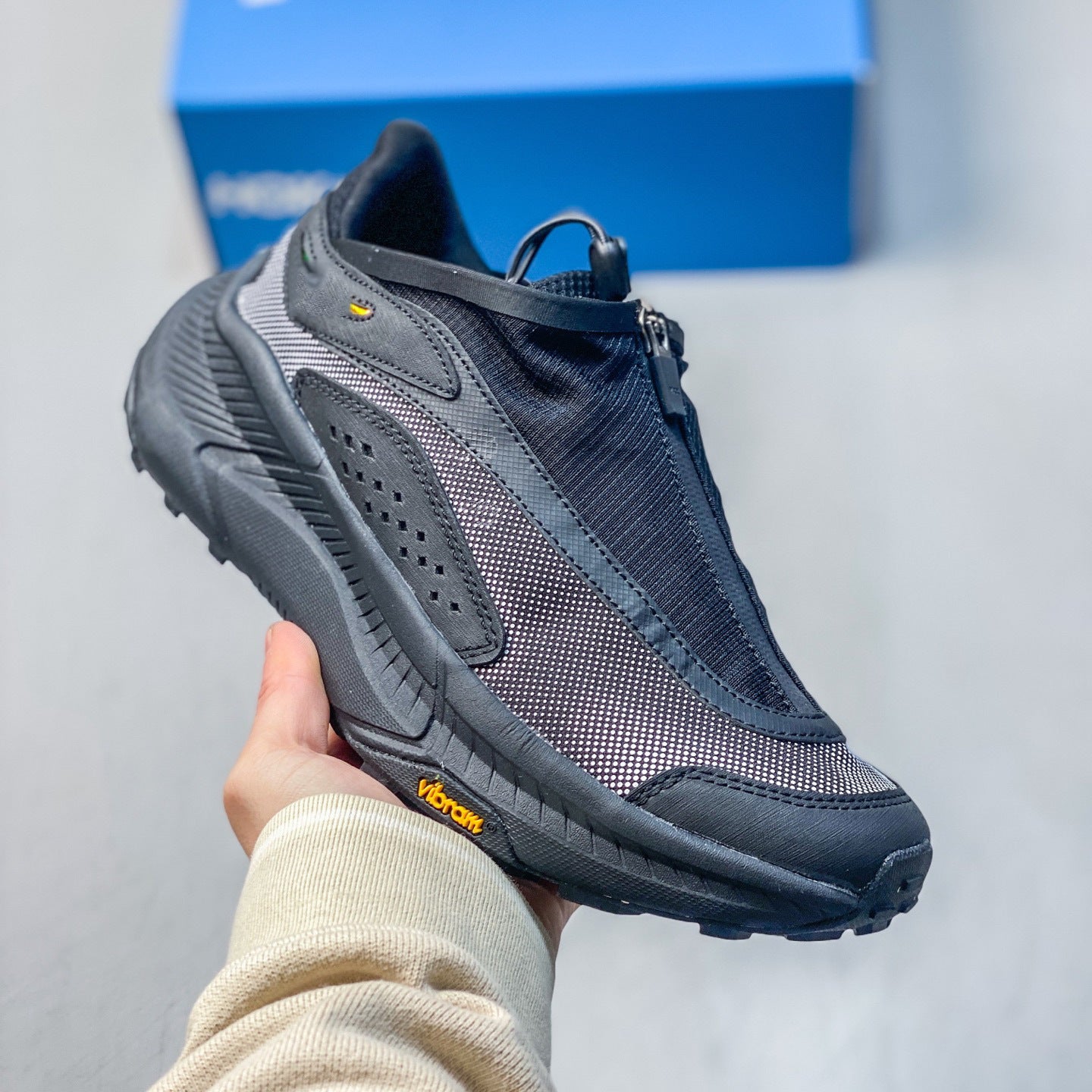 HOKA ONE ONE Unisex Trail Running Shoes Waterproof Hiking Sneakers Thick Sole Outdoor Trainers All‑Terrain Footwear