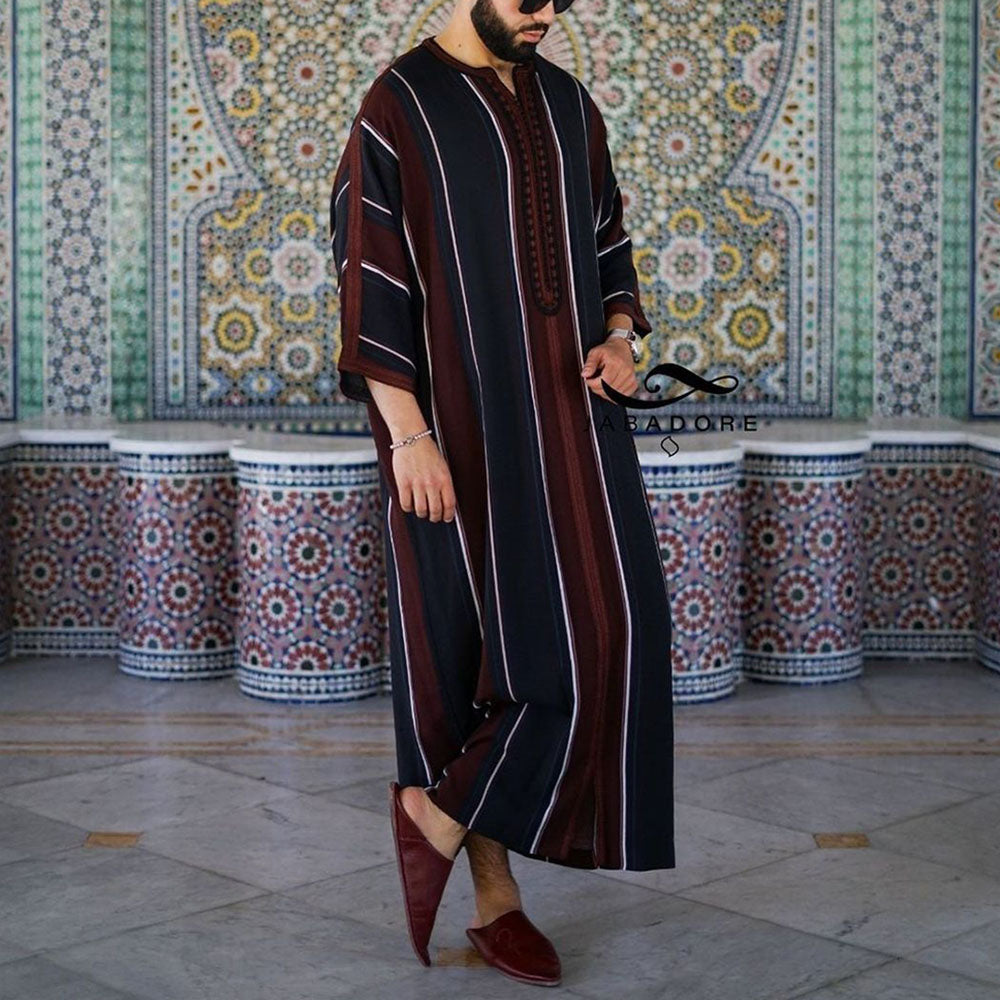 Arabian Black Loose-Fit Muslim Men Robe Thin Stripe Printed Elegant Kaftan | 1133974