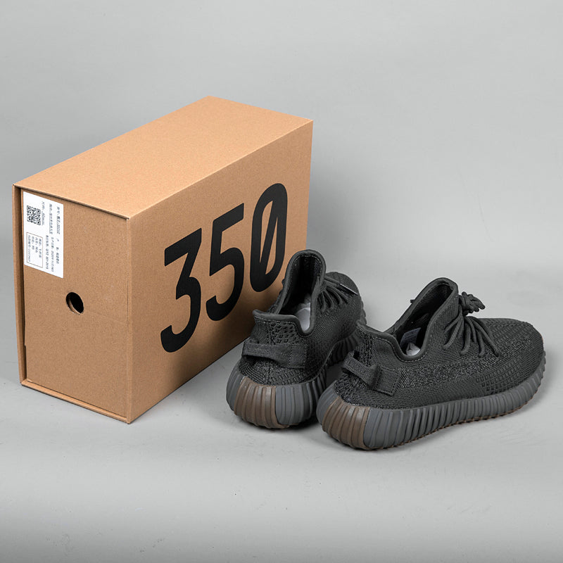 Unisex Premium Flyknit Running Shoes – All-Season Comfort Trainers | 350