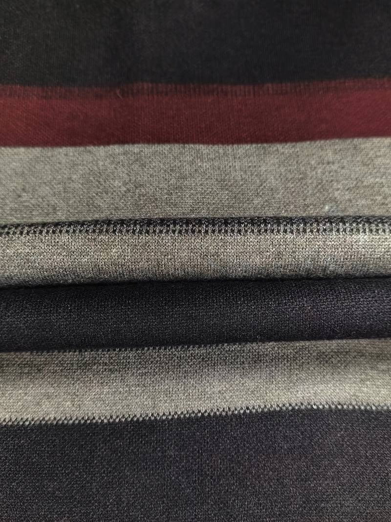 Men Cozy Color Block Sweater Softly Knitted Ultra-Stretchy Classic Crew Neck Sweatshirt | X05