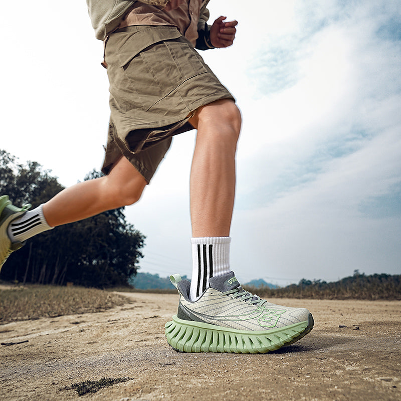 Carbon Plate Running Shoes for Men – Lightweight & Breathable with TPU Midsole Sneaker | A396