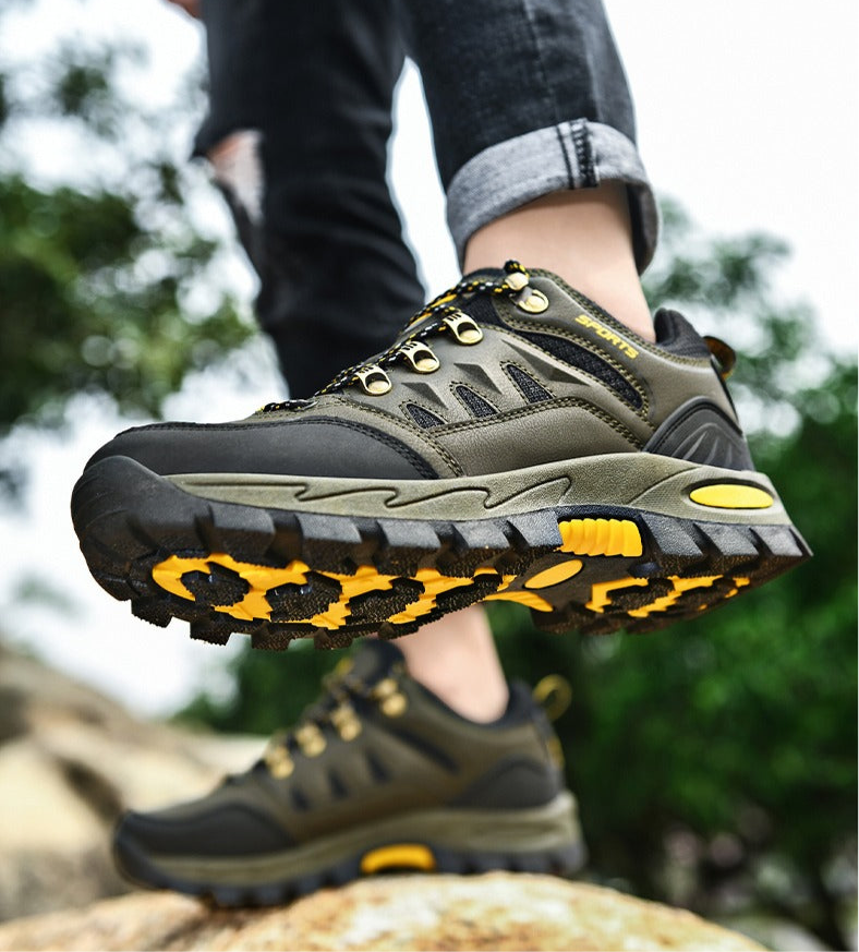 Men Outdoor Hiking Boots Durable & Comfortable Mountaineering Shoes | A20