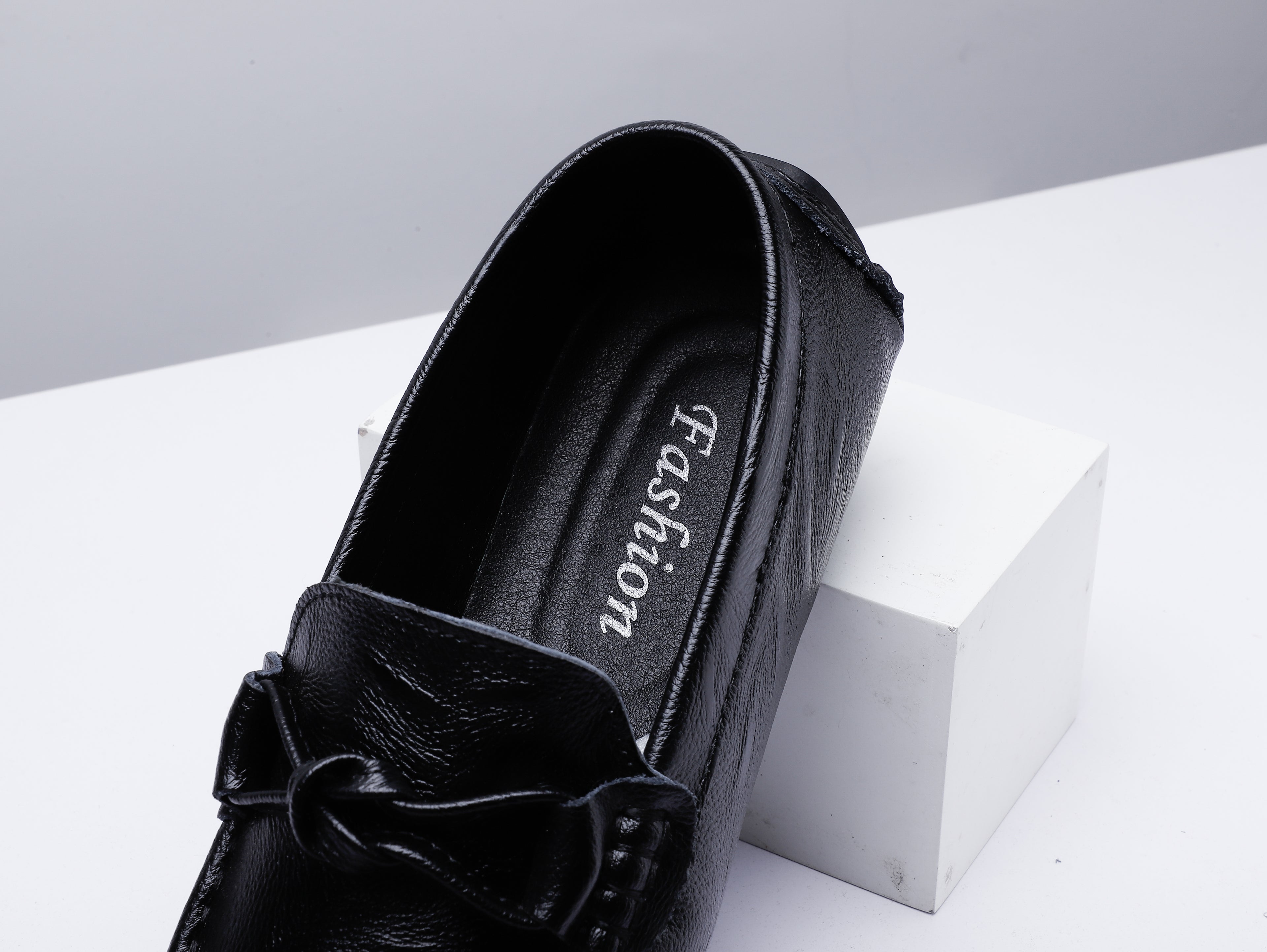 Men’s Leather Loafers – Classic Driving Moccasins with Anti-Slip Sole | 0063