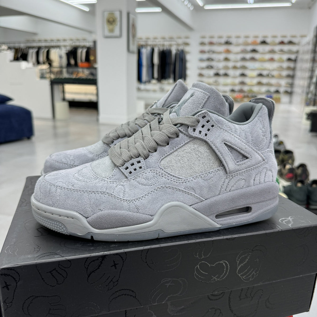AJ4 Suede Grey High-Top Basketball Sneakers Unisex Cushioned Retro Trainers with Glow Sole & Toon Design