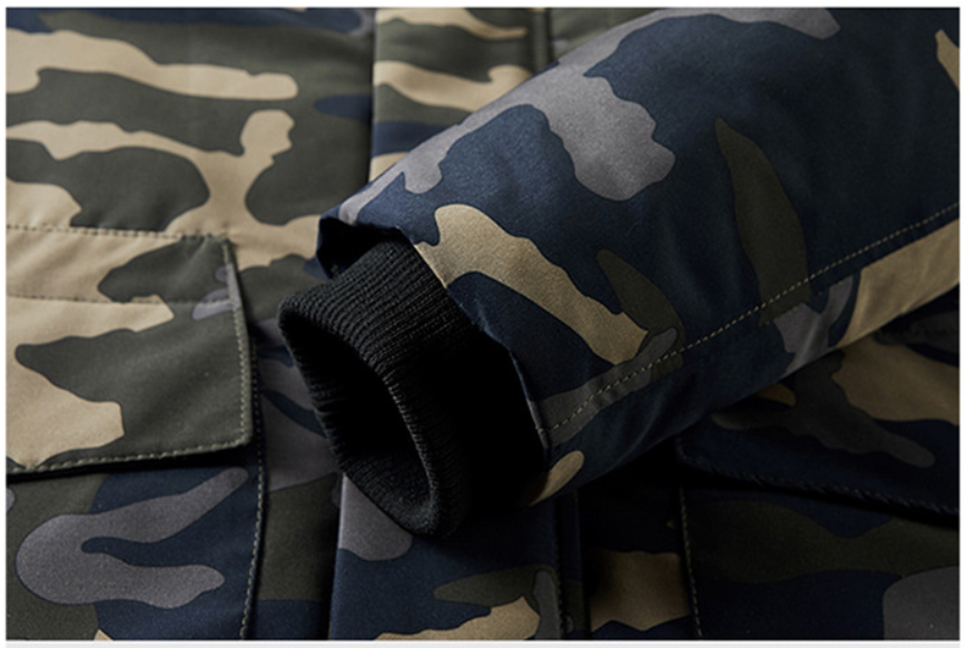 Men's Versatile Camouflage Fleece-Lined Military Jacket with Fur Hood & Multi Pockets