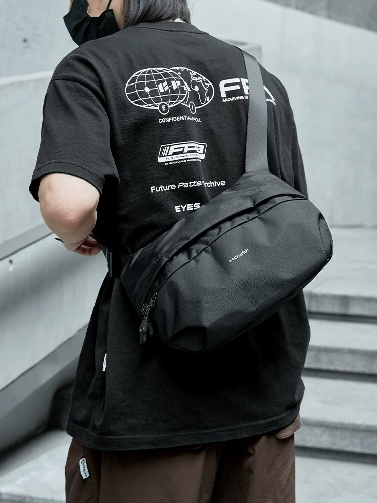 MOYYI Men’s Crossbody Sling Bag – Oxford Streetwear Messenger Backpack for Commuting & Cycling UK | 3520